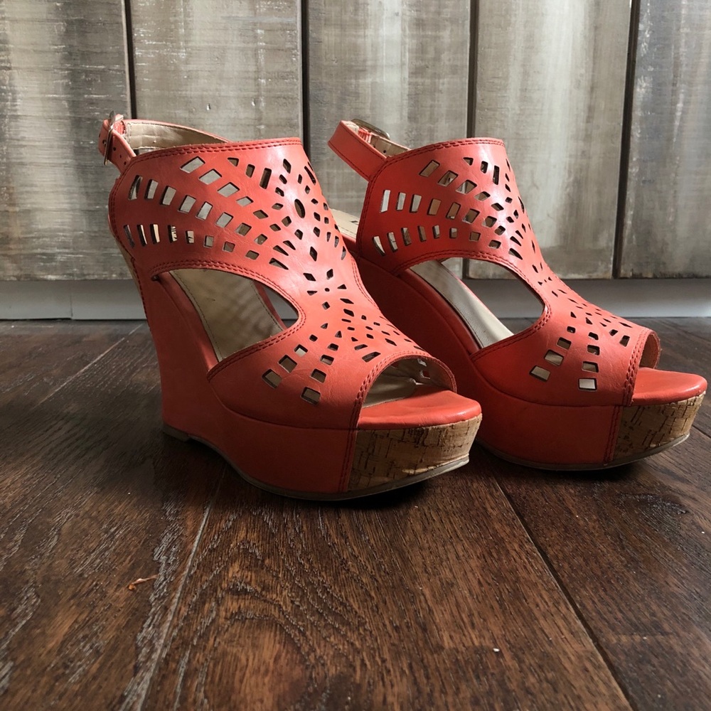 Limelight Corral wedges